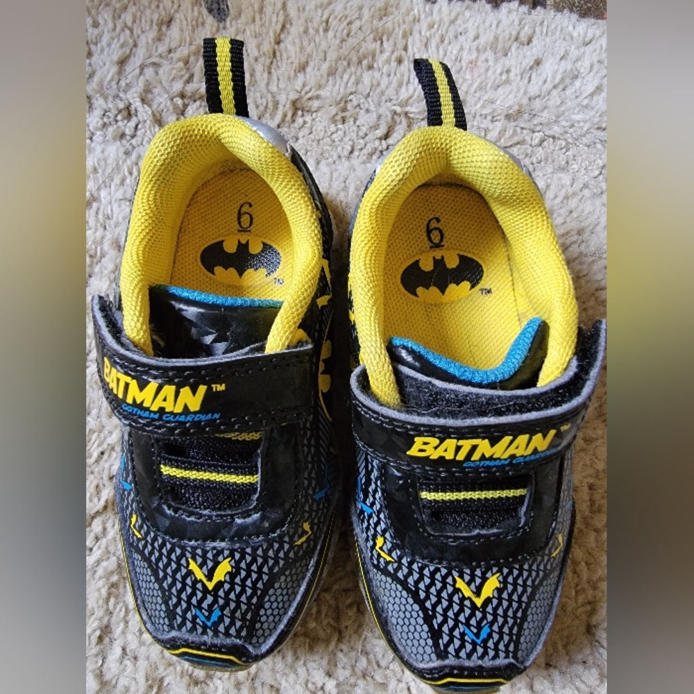 Kids batman shoes size :6 - Picture 1 of 2